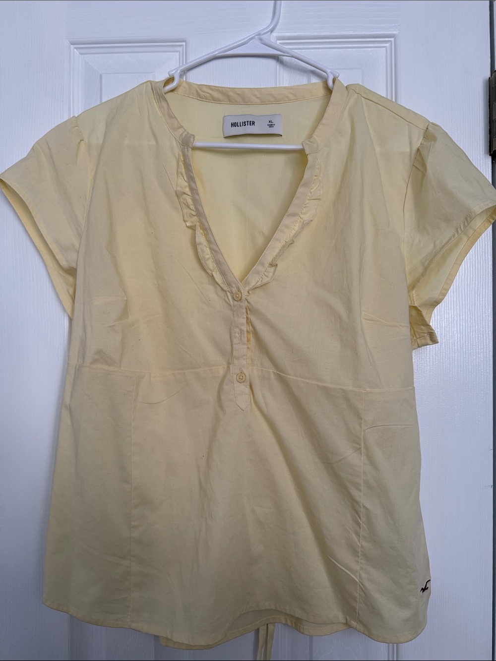 Hollister Pale Yellow Ruffle V-Neck Short Sleeve Top